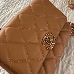 Elegant Tan Quilted Crossbody Bag